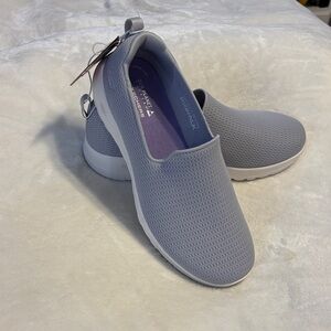 Women's Slip-On Skechers Go Walk Air Cooled Goga Mat in Light Gray